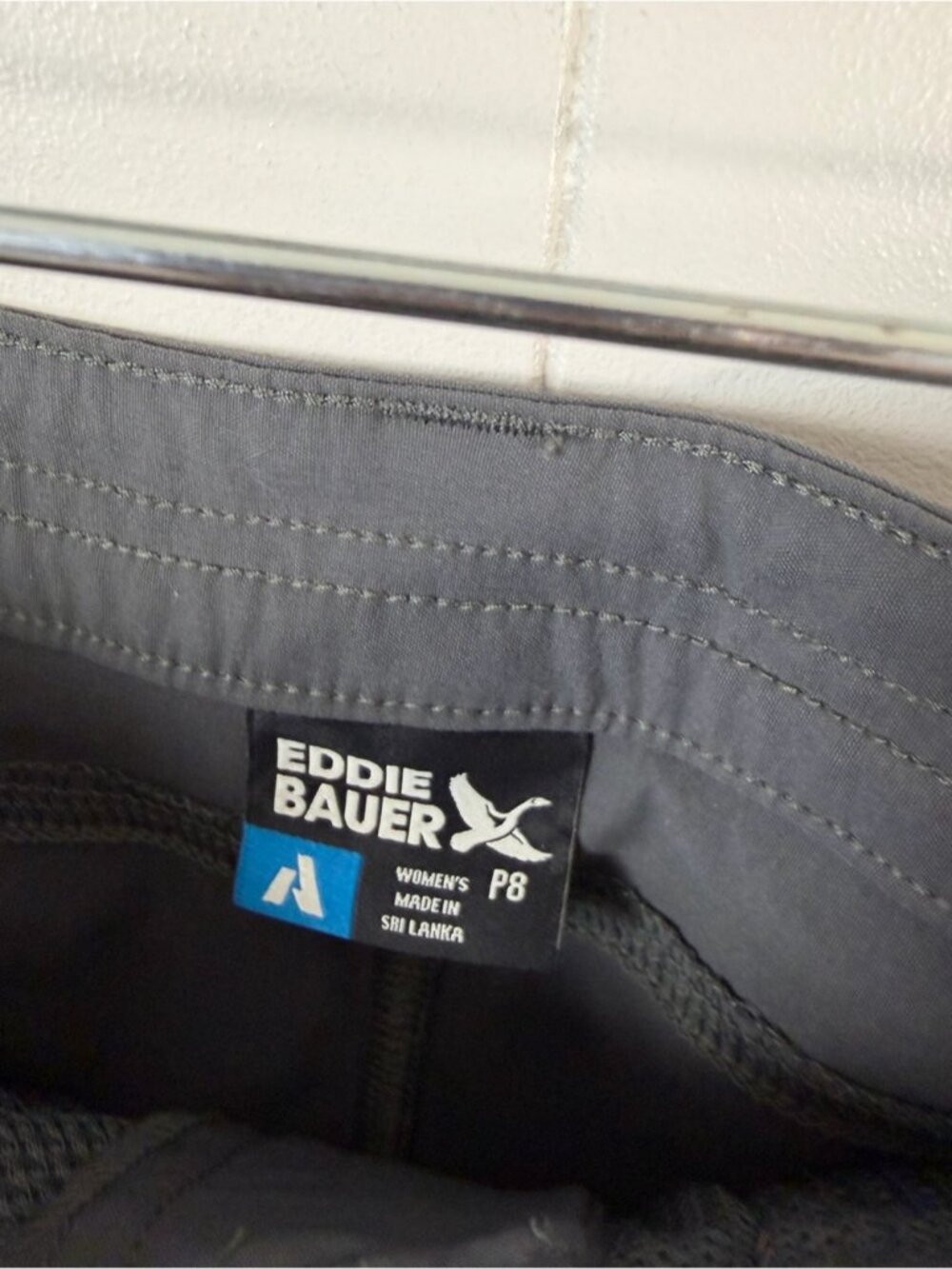 Eddie Bauer First Ascent Guide Pro Pants Womens size 8 Short Petite Gray Hiking - Picture 9 of 14